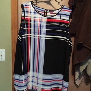 Multi colored sleeveless top. Multifunctional!